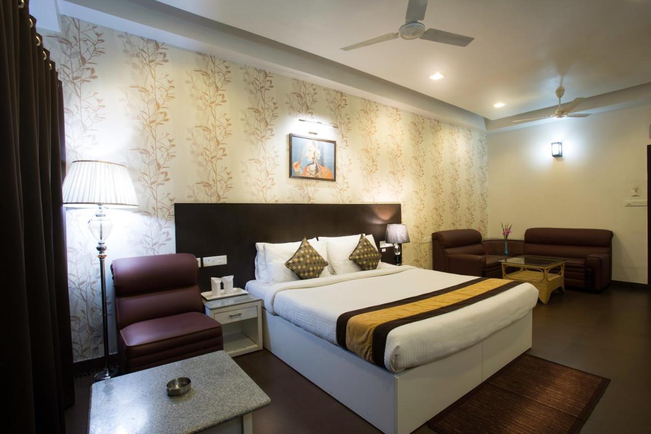 Hotel Central Park สิริกุรี ภายนอก รูปภาพ